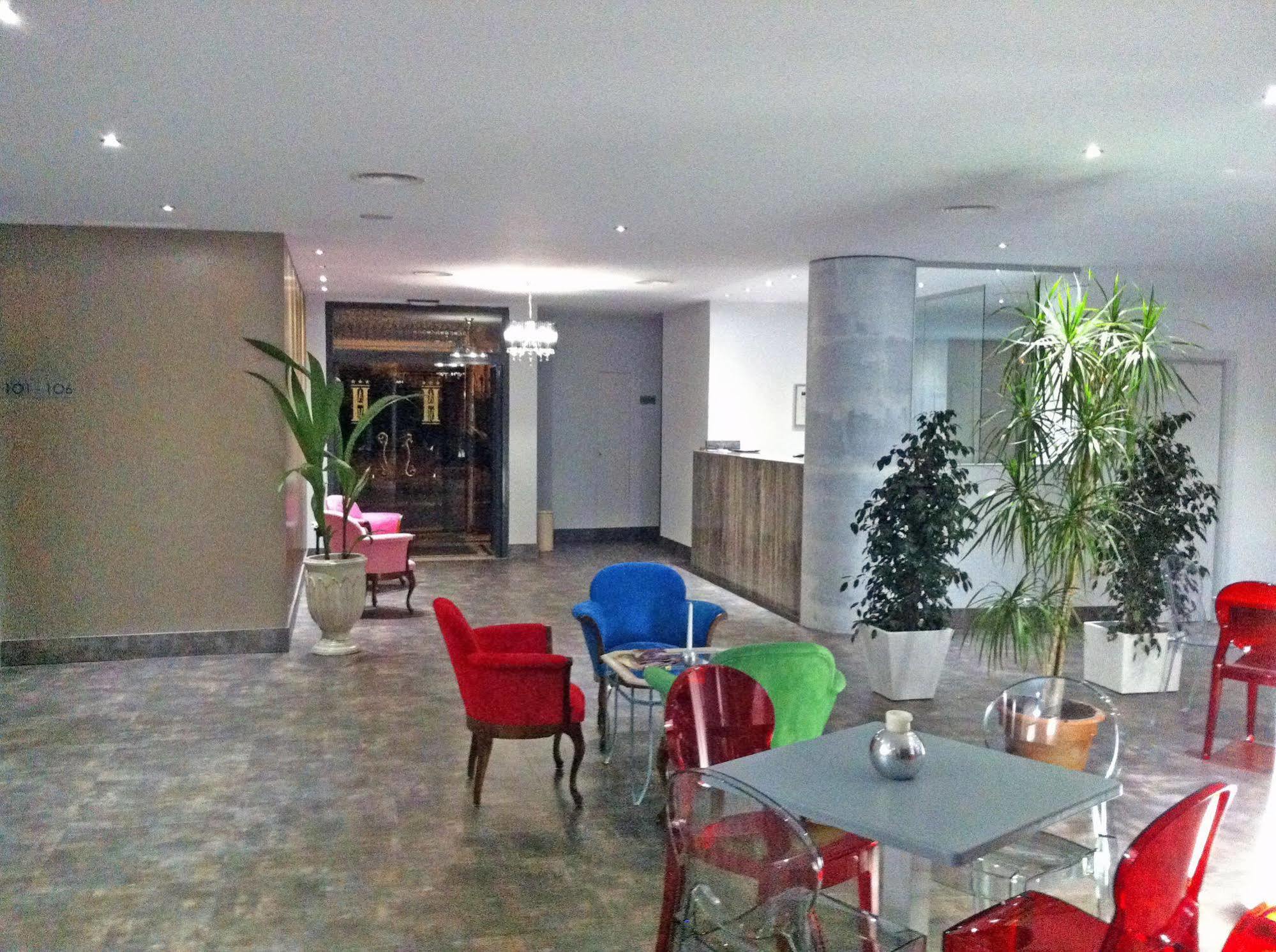 Aacr Hotel Monteolivos Seville Exterior photo